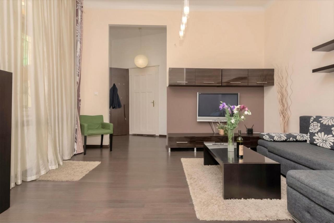 Corvina Apartment Budapest With Free Private Parking Eksteriør bilde